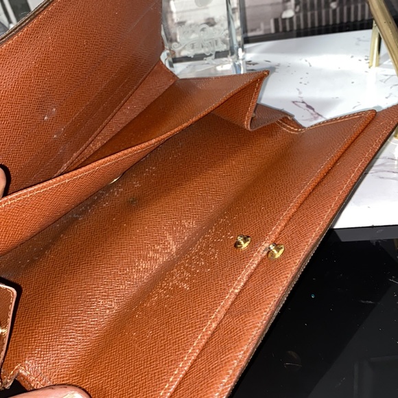 Authentic Louis Vuitton Monogram International Wallet - Picture 8 of 15